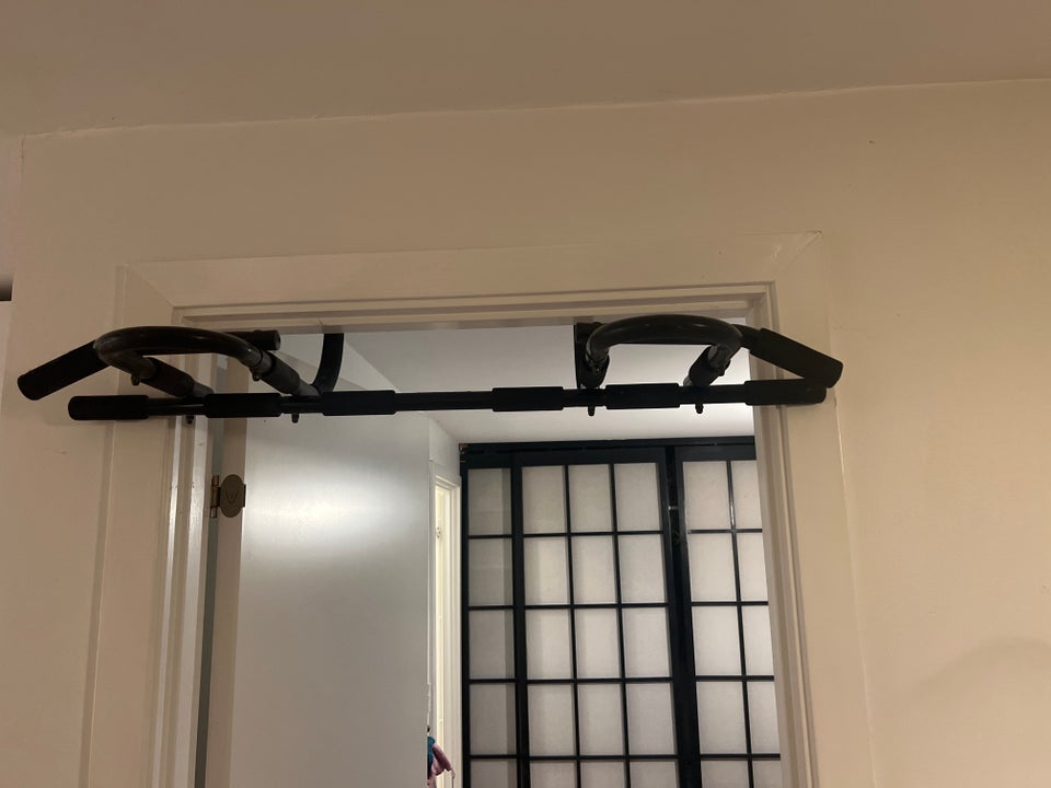 Andet, Pull-up bar