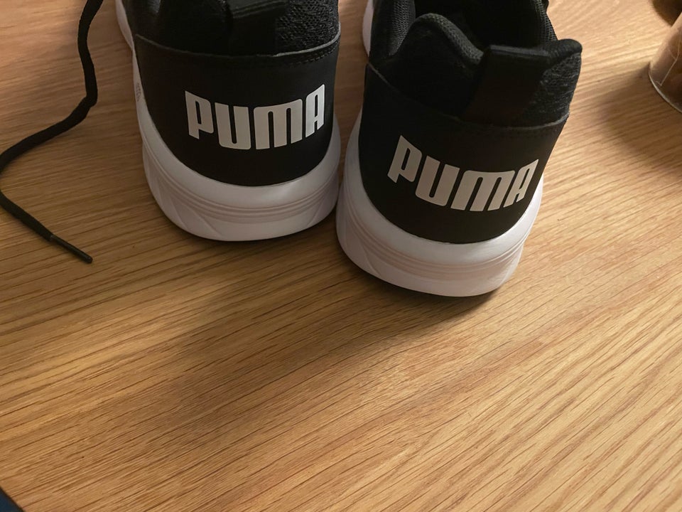 Sneakers, Puma, str. 43