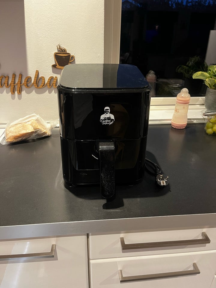 Airfryer, Casper Sobczyk