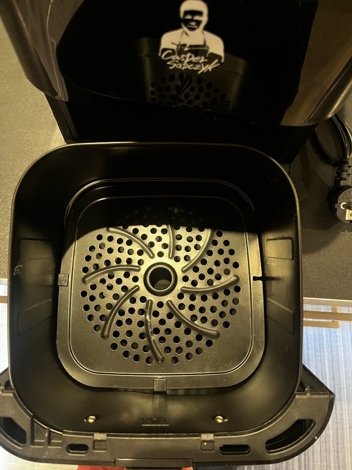 Airfryer, Casper Sobczyk