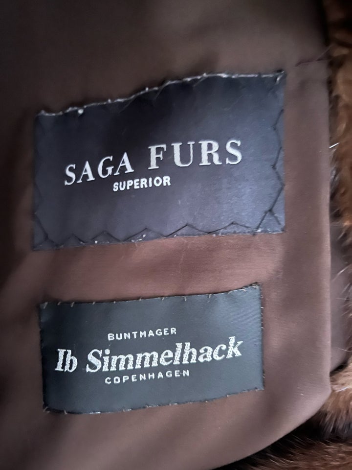 Jakke, str. 50, Saga Furs