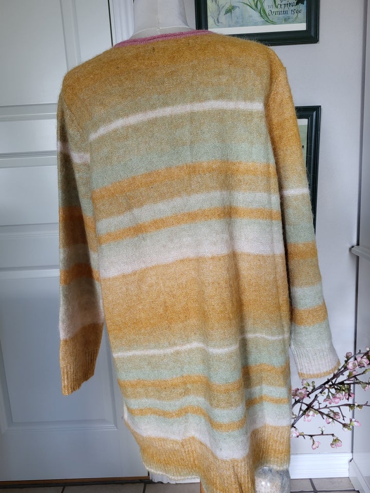 Cardigan, Gudrun Sjøden, str. 44