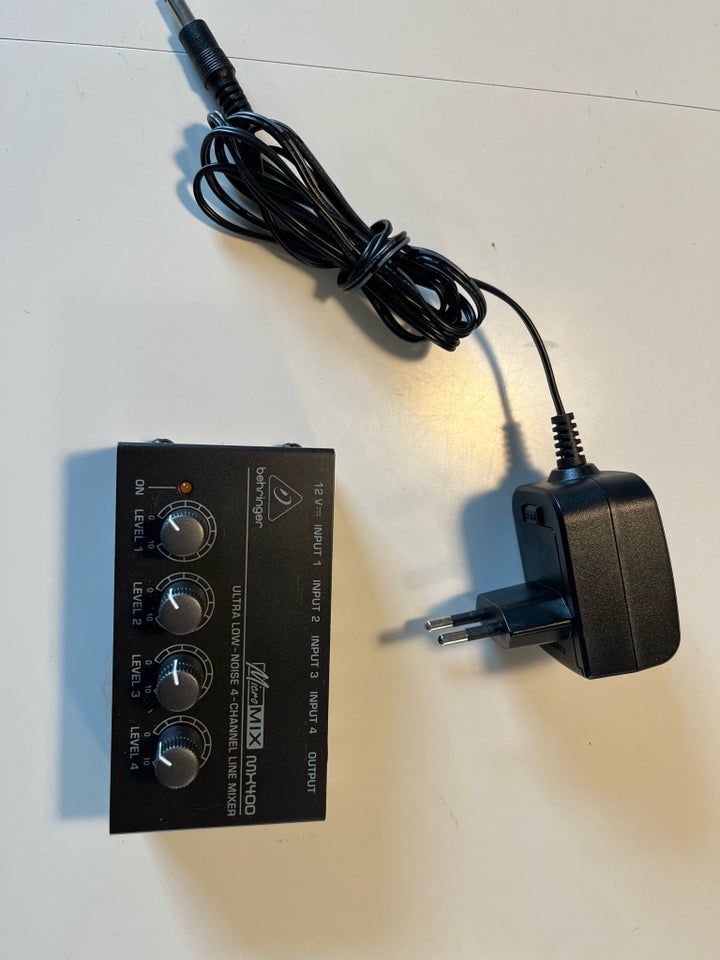 Mixet, Behringer Mx400