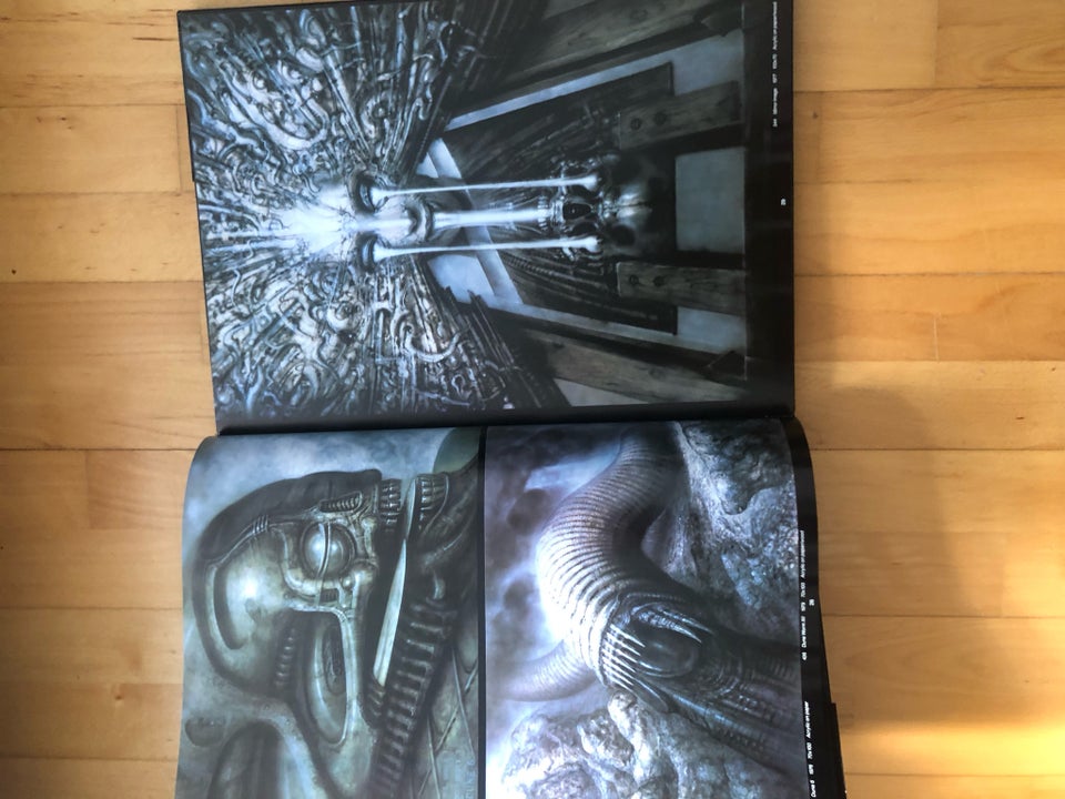 Necronomicon I og II HR Giger