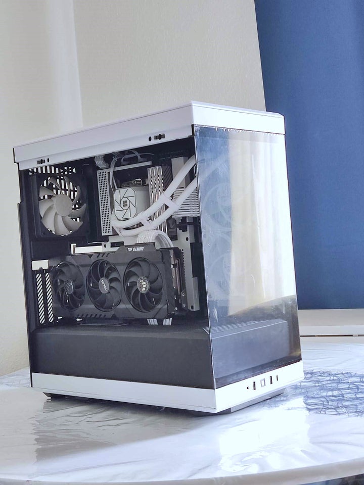 Selvbyg, Clean White Gaming PC/RTX