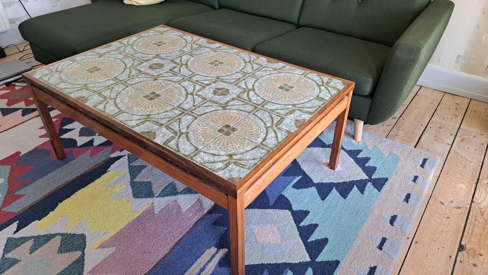 Coffee table with tiles on