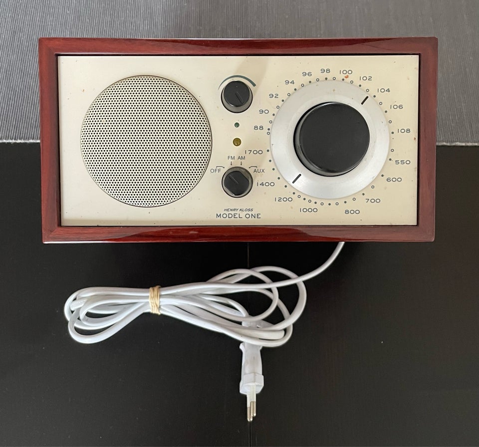 Anden radio, Henry Kloss, MODEL ONE