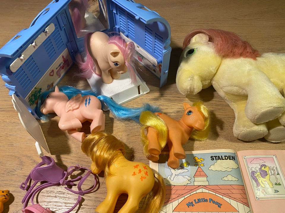 My Little Pony, Ponyer, Hasbro