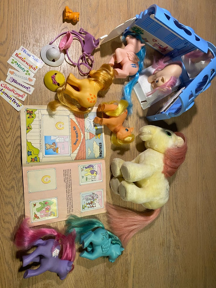 My Little Pony, Ponyer, Hasbro