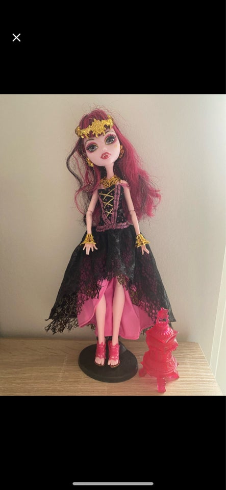 Andet, Monster high dukke