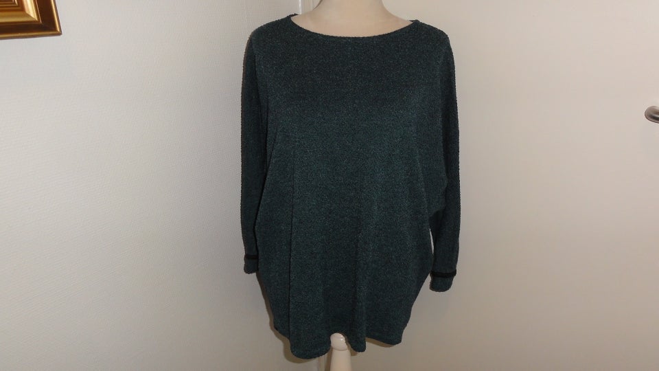 Sweater, new collection, str. 44