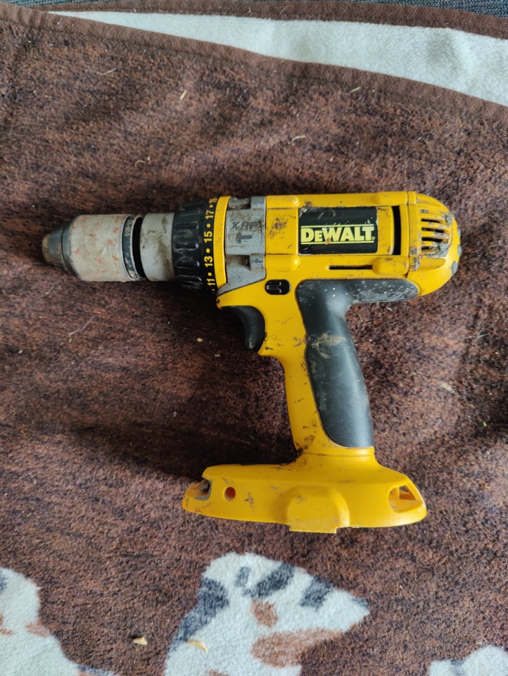 Slagboremaskine Dewalt dc988