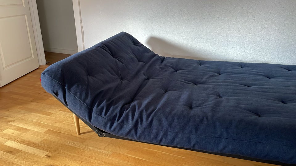 Sovesofa, Aslak by Innovation, b: