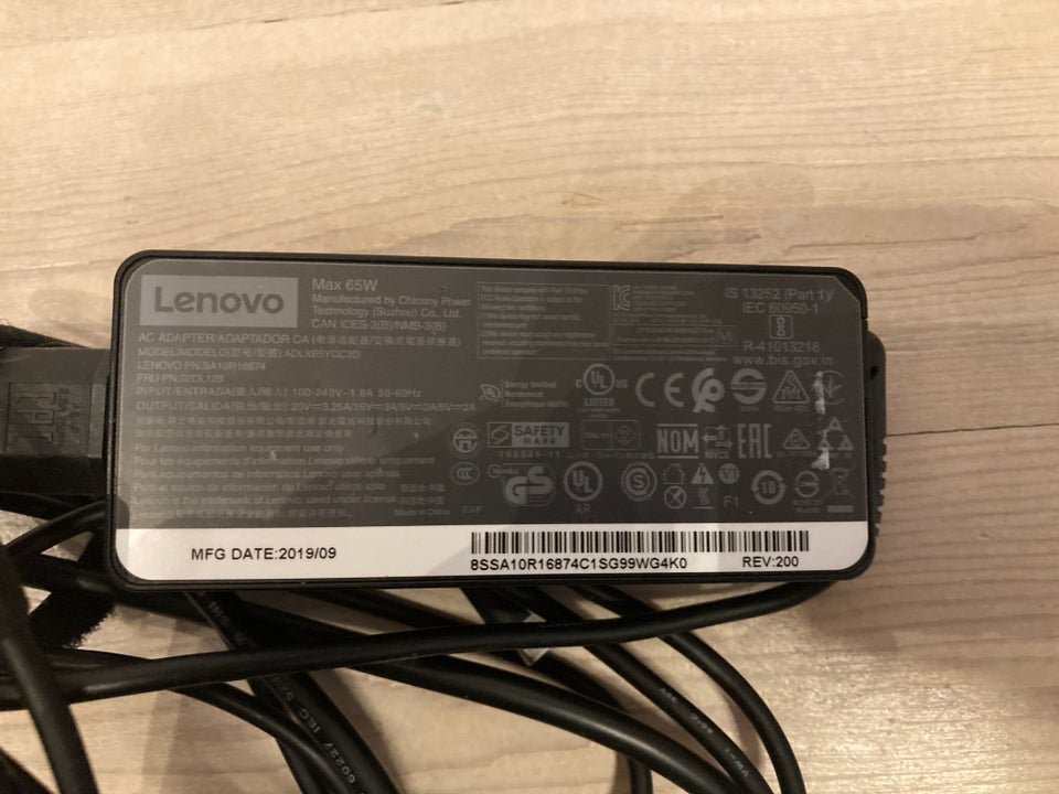 Lenovo T490s, 1,8 GHz, 16 GB ram