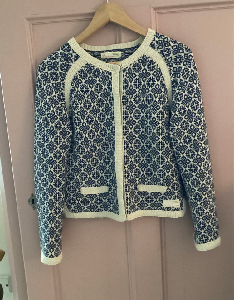 Cardigan, Odd Molly , str. 36