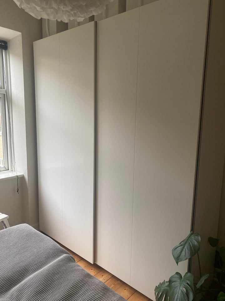 Garderobeskab, Ikea , b: 200 d: 66 h: