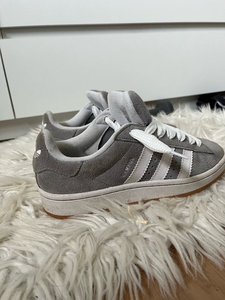 Kondisko str 385 Adidas