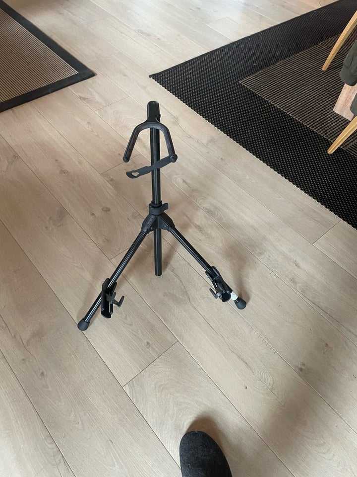 Andet andet mærke Guitarstander