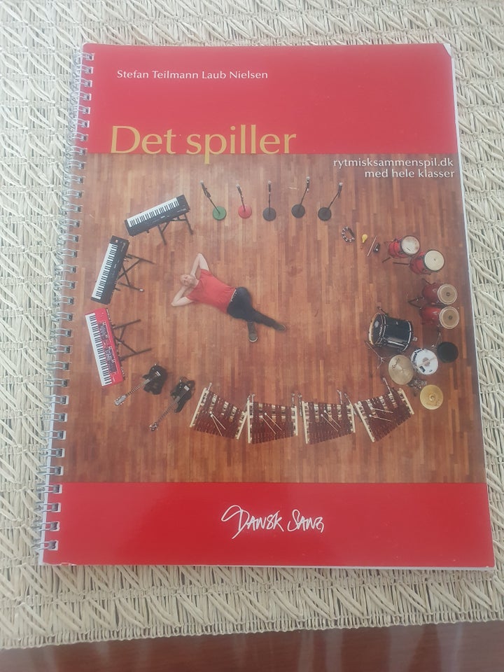 Det spiller Stefan Teilmann Laub