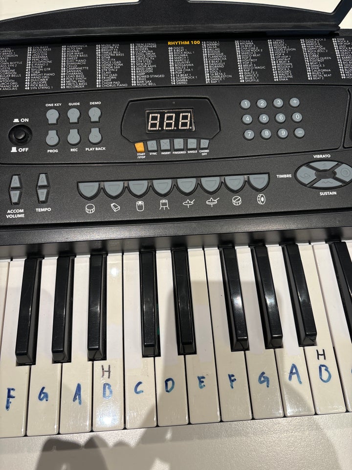 Keyboard , Gear4music Mk2000