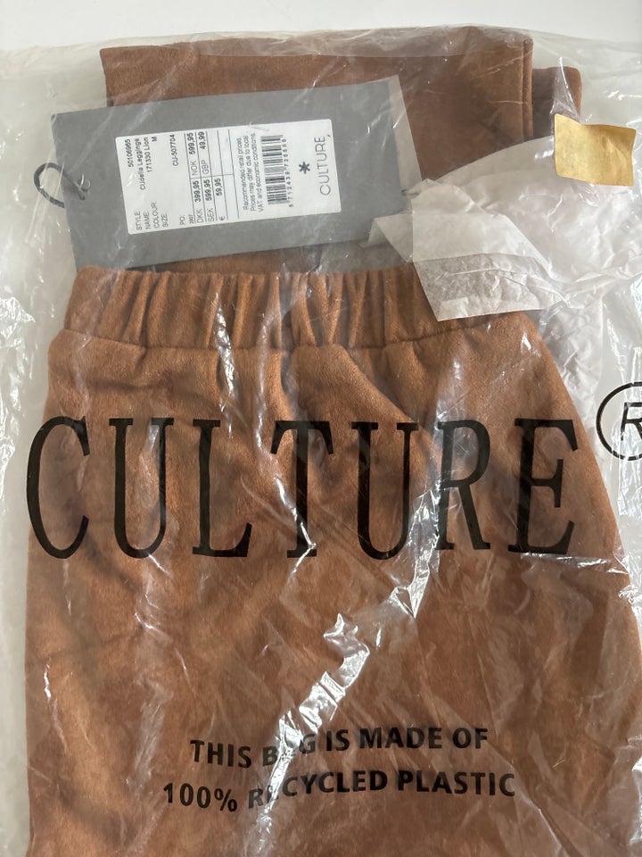 Leggings, Culture, str. 38