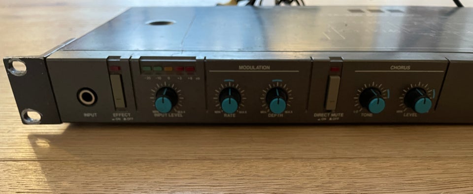 Boss CE-300 Super Chorus