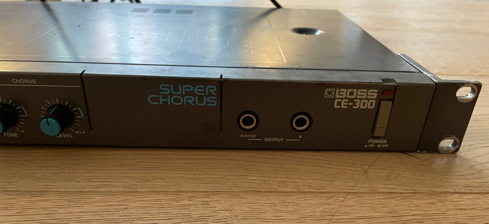 Boss CE-300 Super Chorus