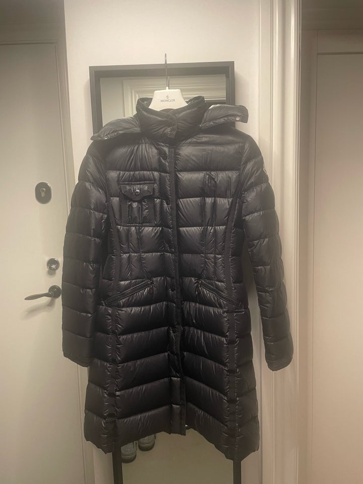 Dynejakke, str. M, Moncler