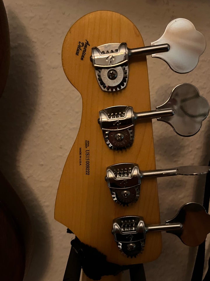 Elbas, Fender (US) American Deluxe