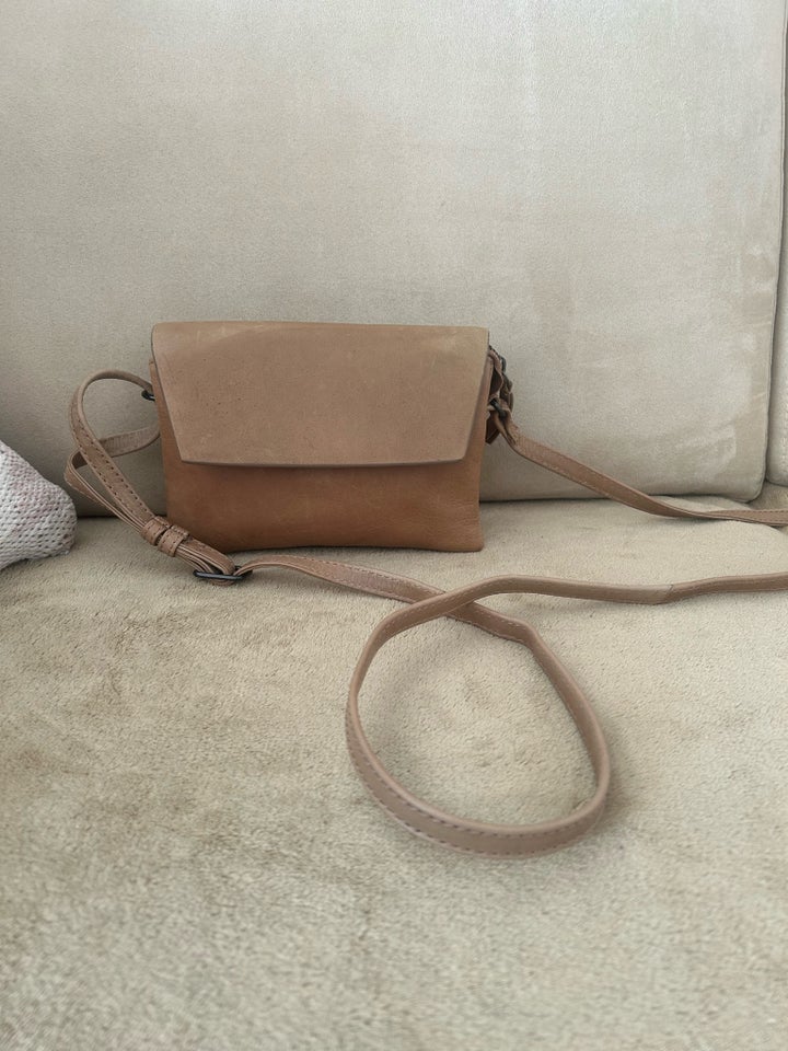 Crossbody, Markberg