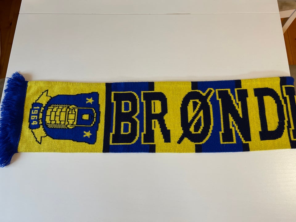 Tørklæde, Halstørklæde, Brøndby