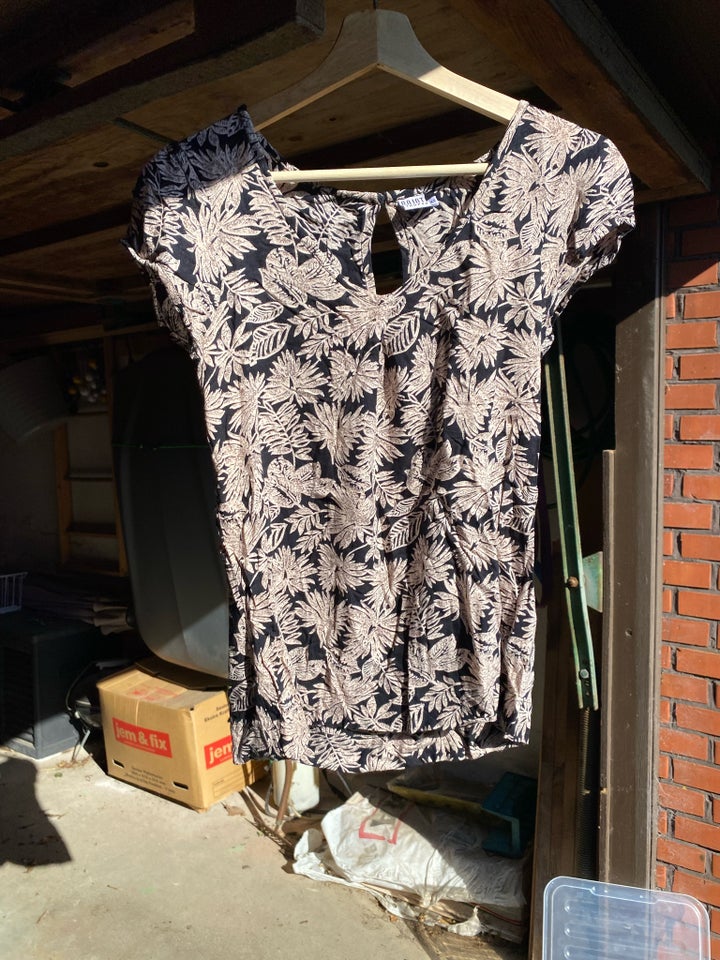 T-shirt, Saint tropez, str. 34