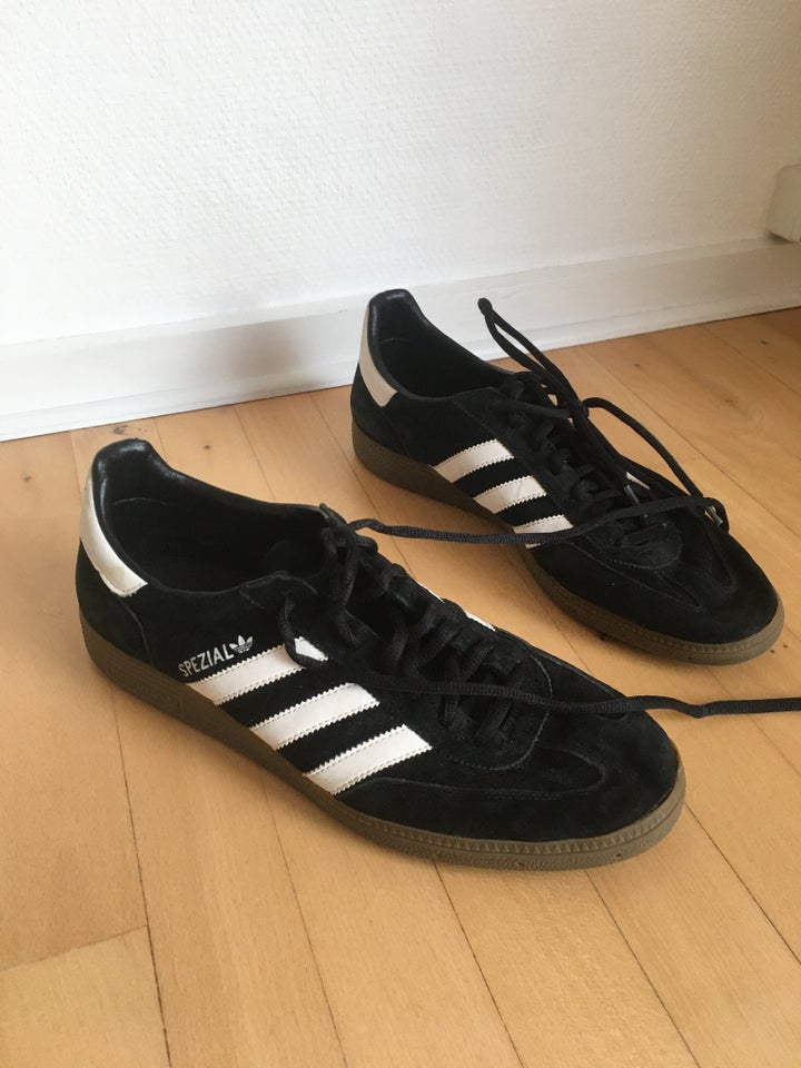 Sneakers, Adidas Spezial, str. 45