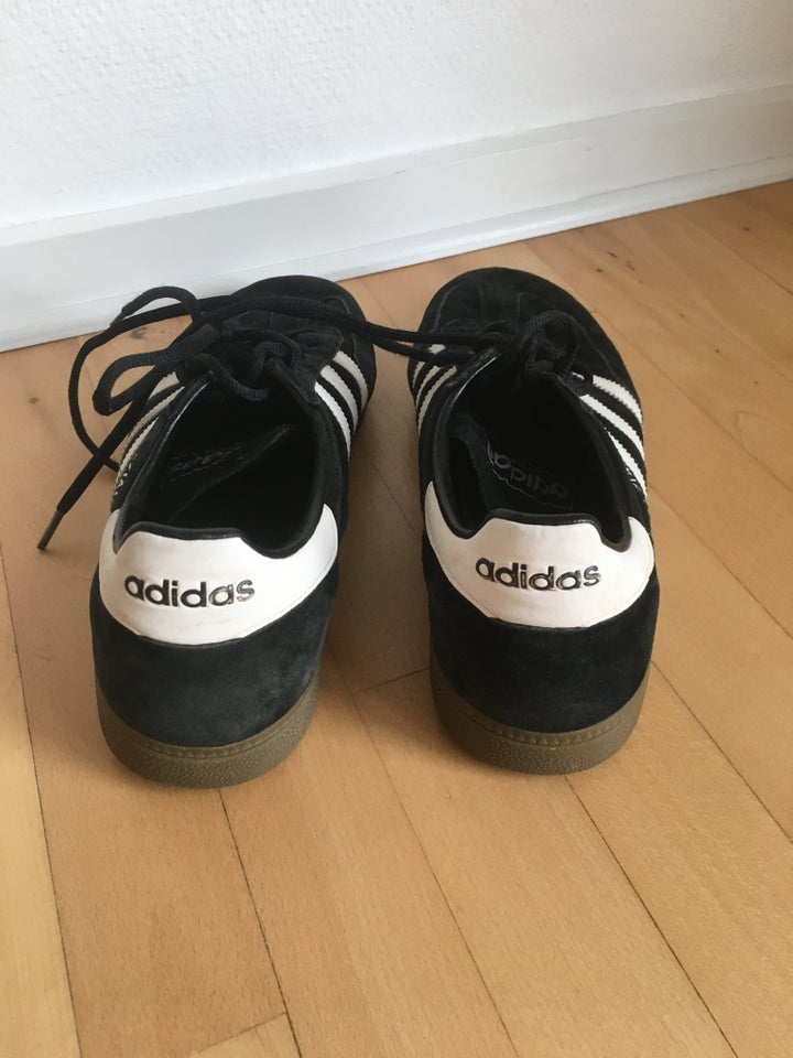 Sneakers, Adidas Spezial, str. 45