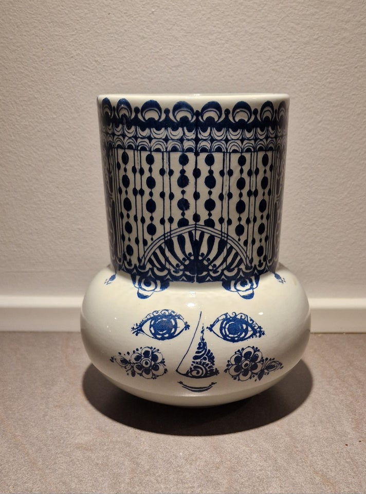 Fajance, Vase / skjuler, Bjørn