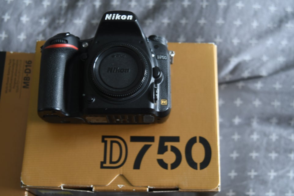 Nikon D750 /batterigreb FX-DX,