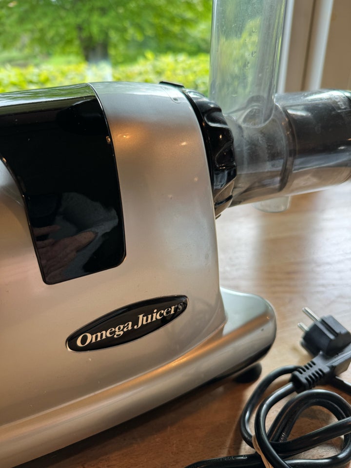 Slowjuicer Omega