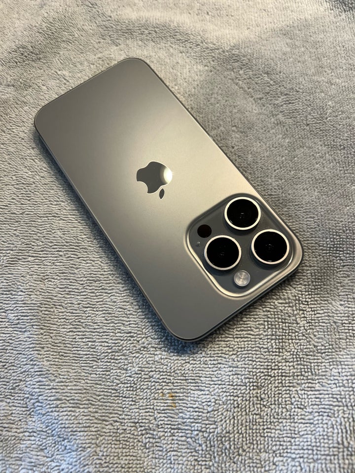 iPhone 15 Pro 256 GB grå