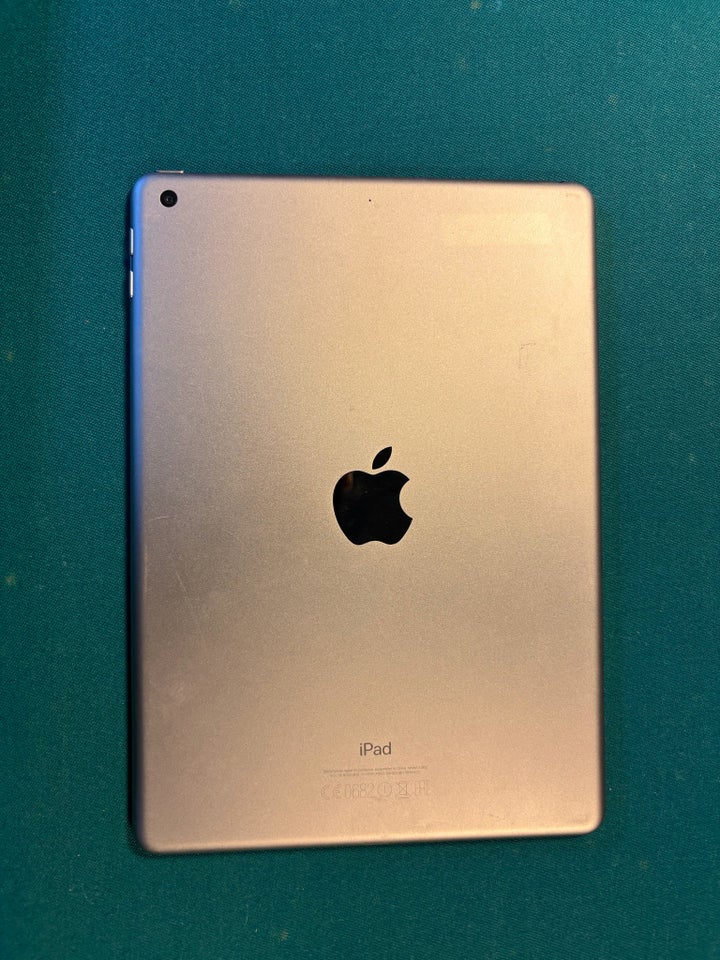 iPad 5, 32 GB, sort