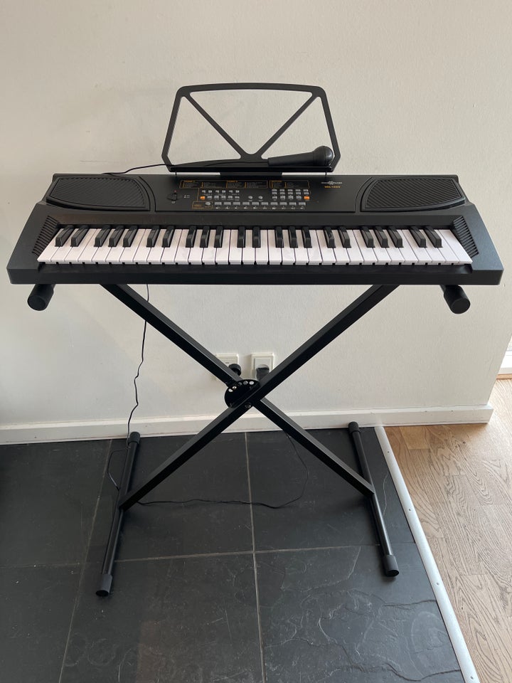 Keyboard, Gear4Music MK-1000