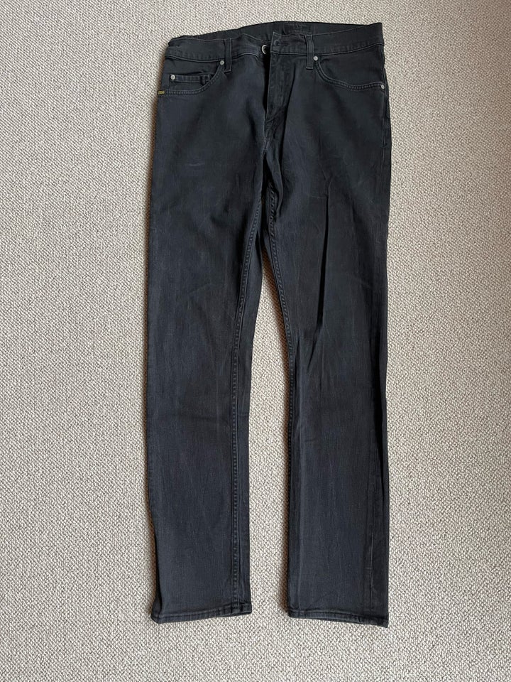 Jeans, Tiger of Sweden , str. 31