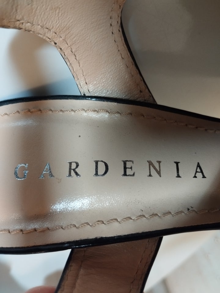 Sandaler, str. 40, GARDENIA