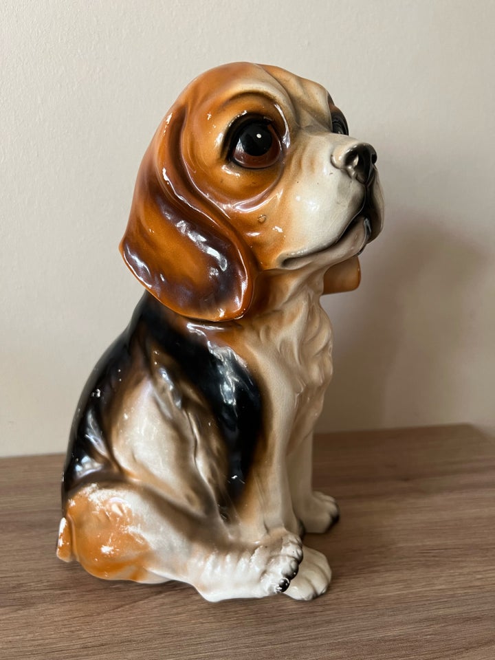 Flot gammel patineret hunde figur