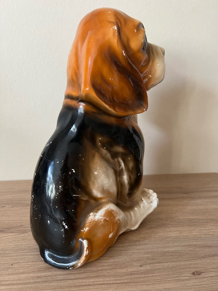 Flot gammel patineret hunde figur