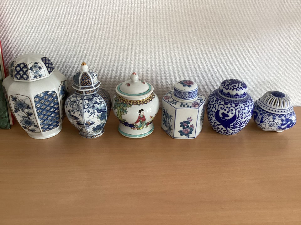 Porcelæn, 6 kinesiske Krukker.