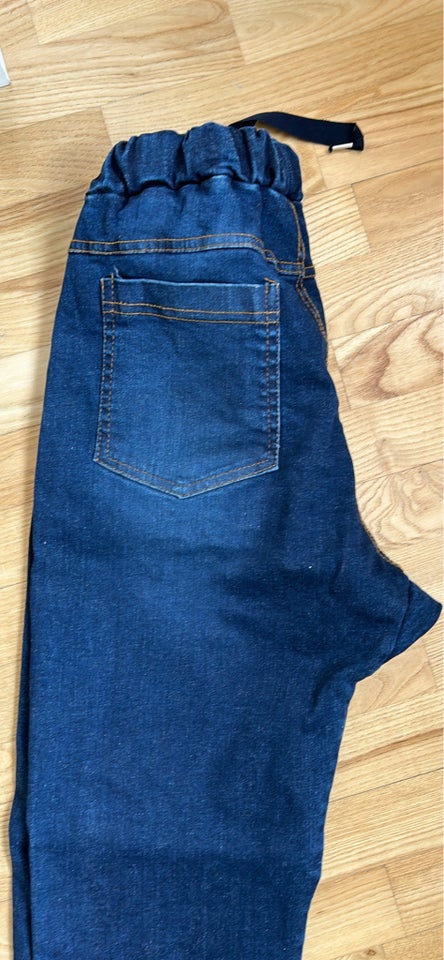 Jeans Nu str 36