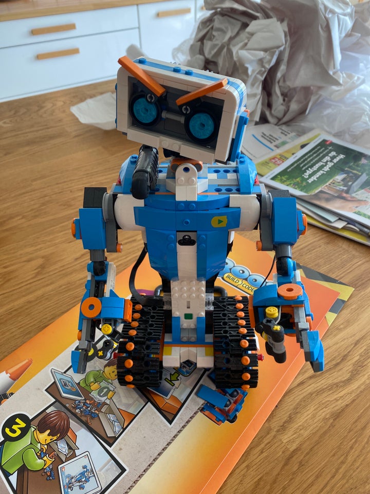 Lego Technic Boost robot