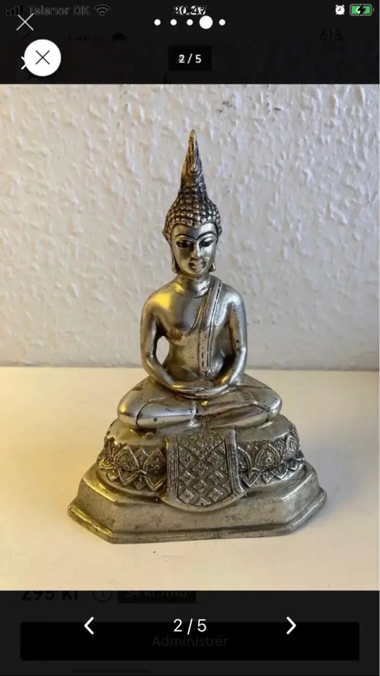 Buddha skulptur i metal