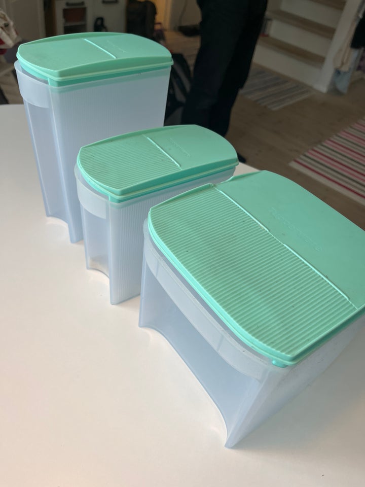 Andet, 3 stk. Tupperware 3,4 L og 2,2