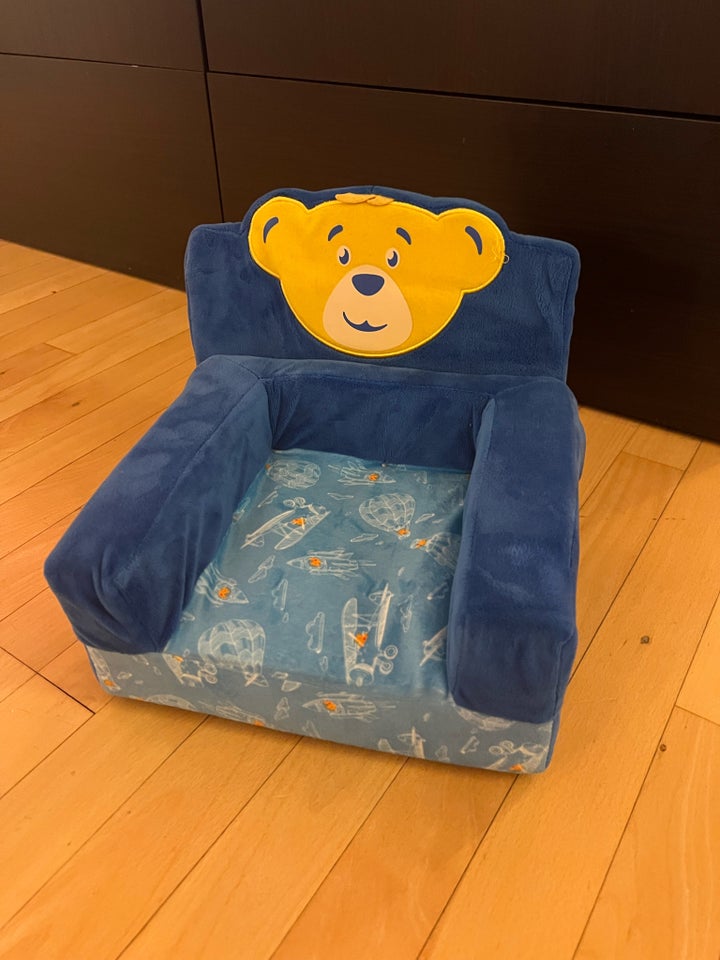 Build-a-bear, Build-a-bear stol /